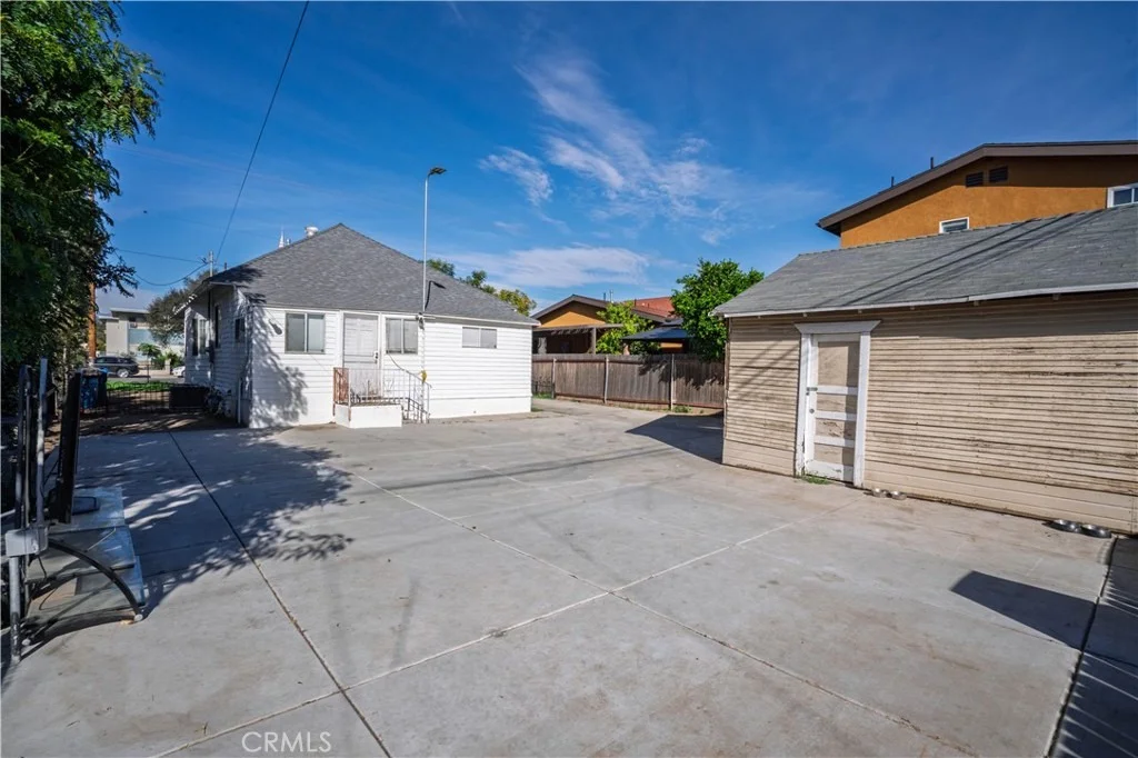 Photo of 730 W 9th