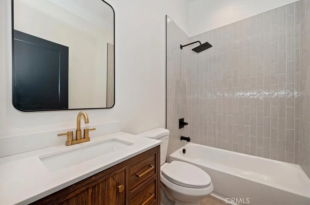Photo of 40166 Esterly Lane
