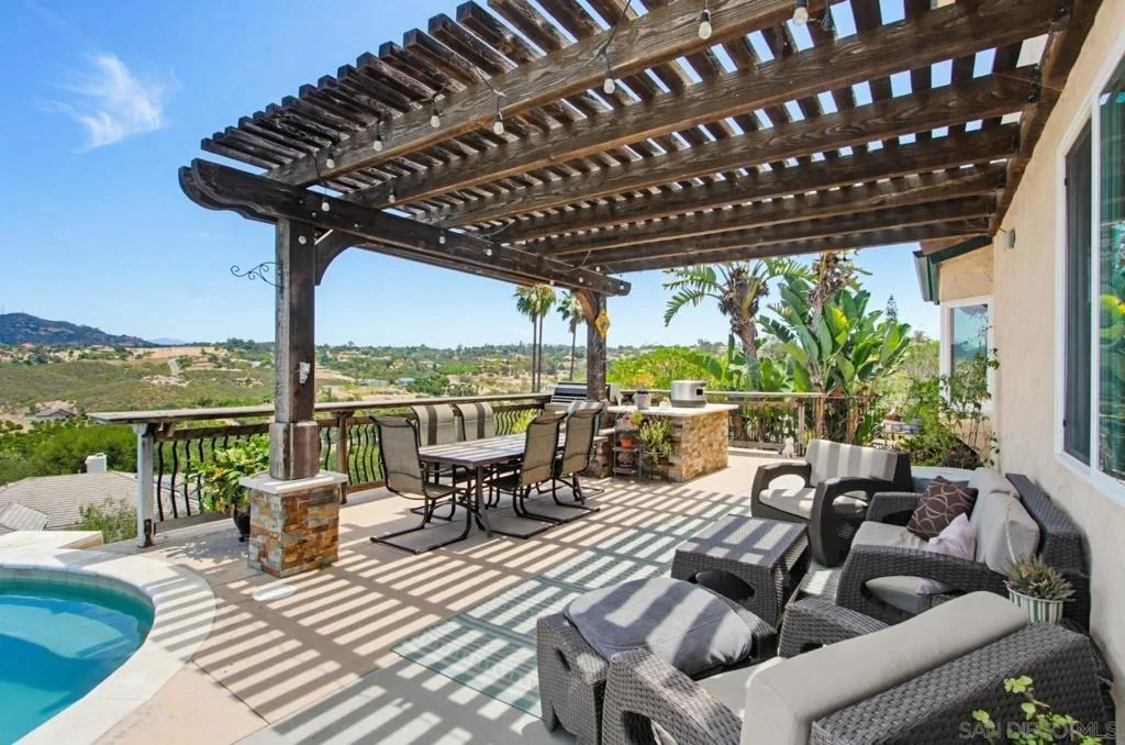 Photo of 1550 Knoll Park Lane