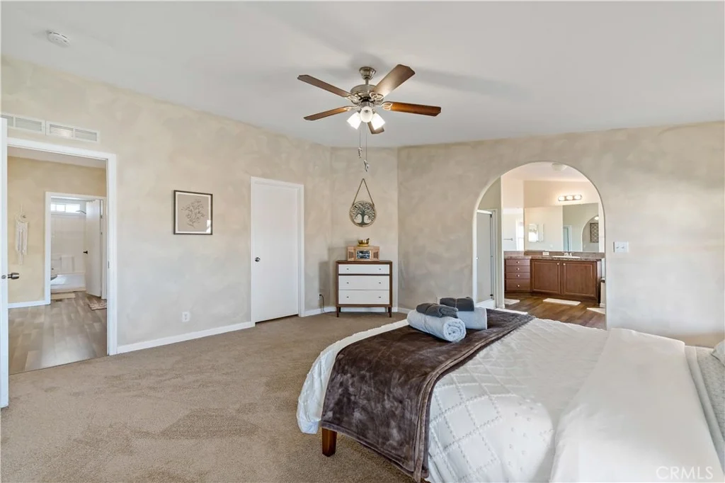 Photo of 61375 Leslie Lane