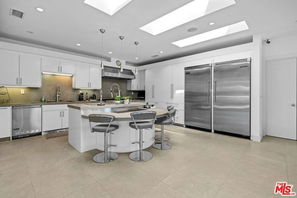 Photo of 9626 Highridge Drive