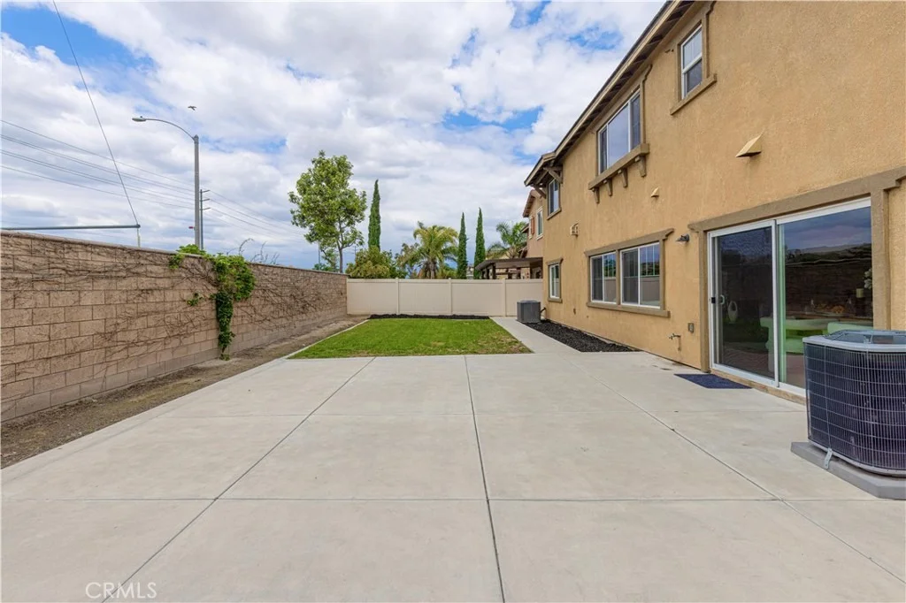 Photo of 6895 Riverglen Court