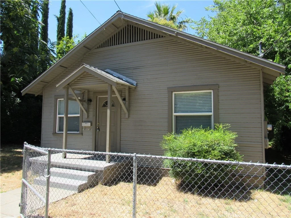 Photo of 528 W 8th Street