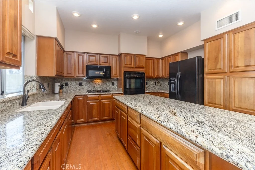 Photo of 915 Beach Drive