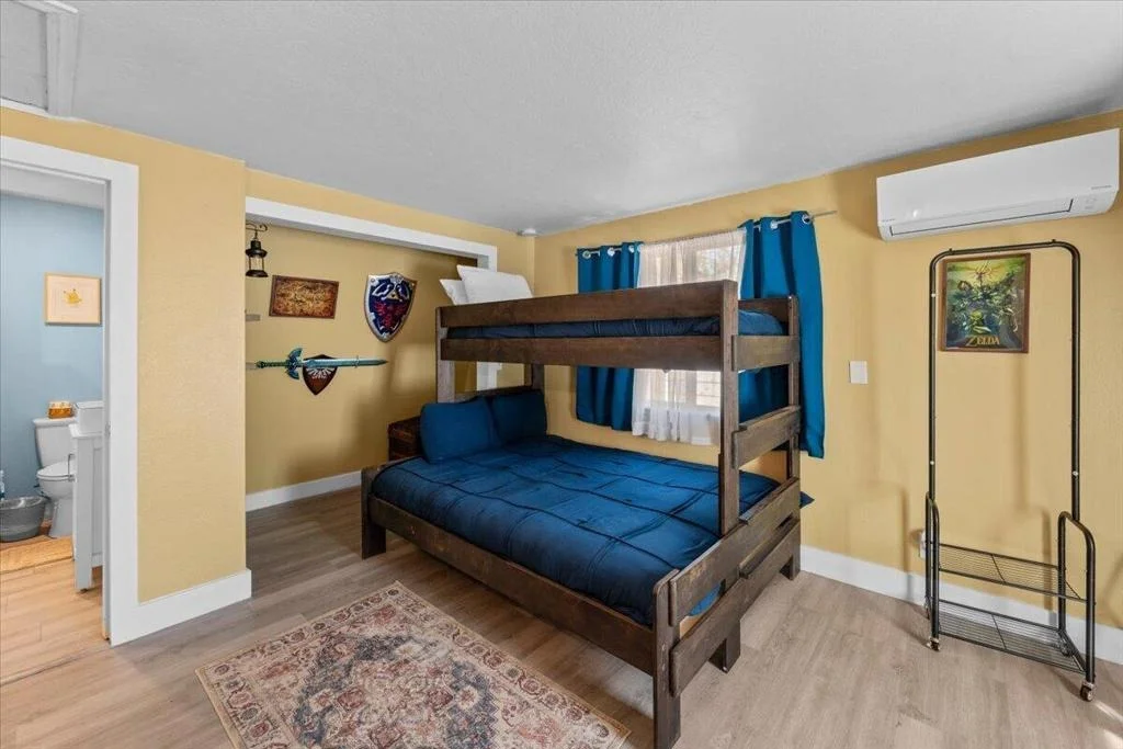 Photo of 800 Cedar Lane
