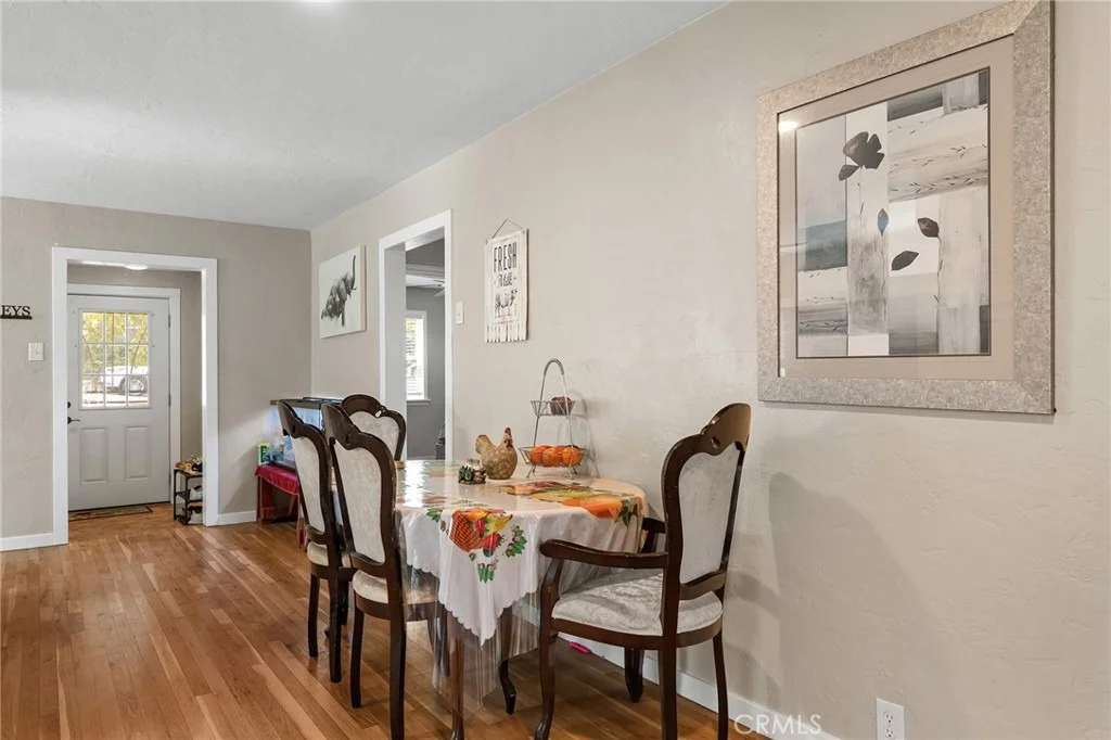 Photo of 15 Oak Park Way