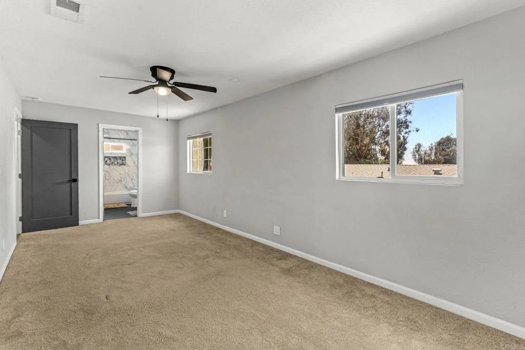Photo of 6729 Broadway