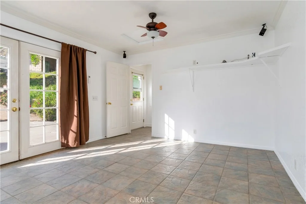 Photo of 28340 Pino