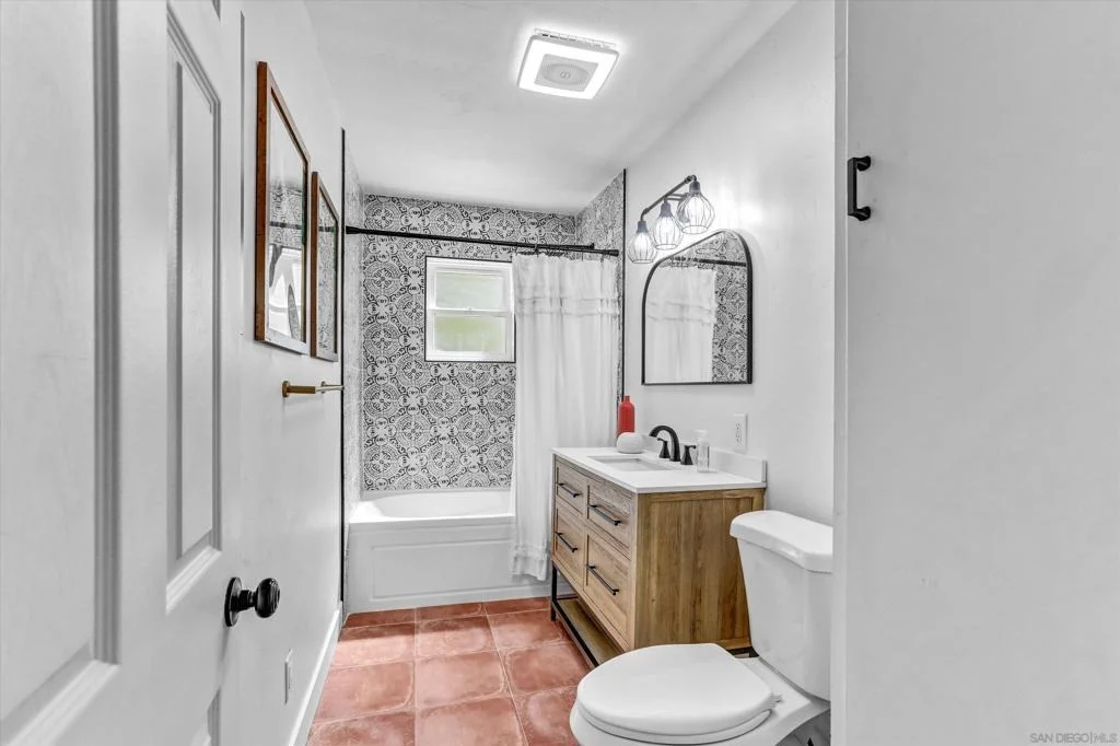 Photo of 2731 Bancroft