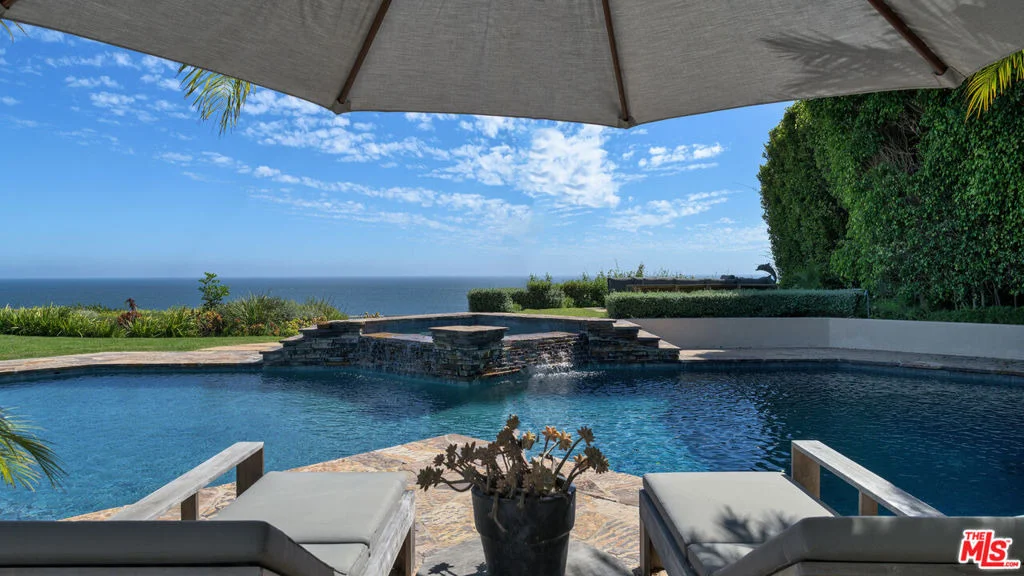 Photo of 29020 Cliffside Drive