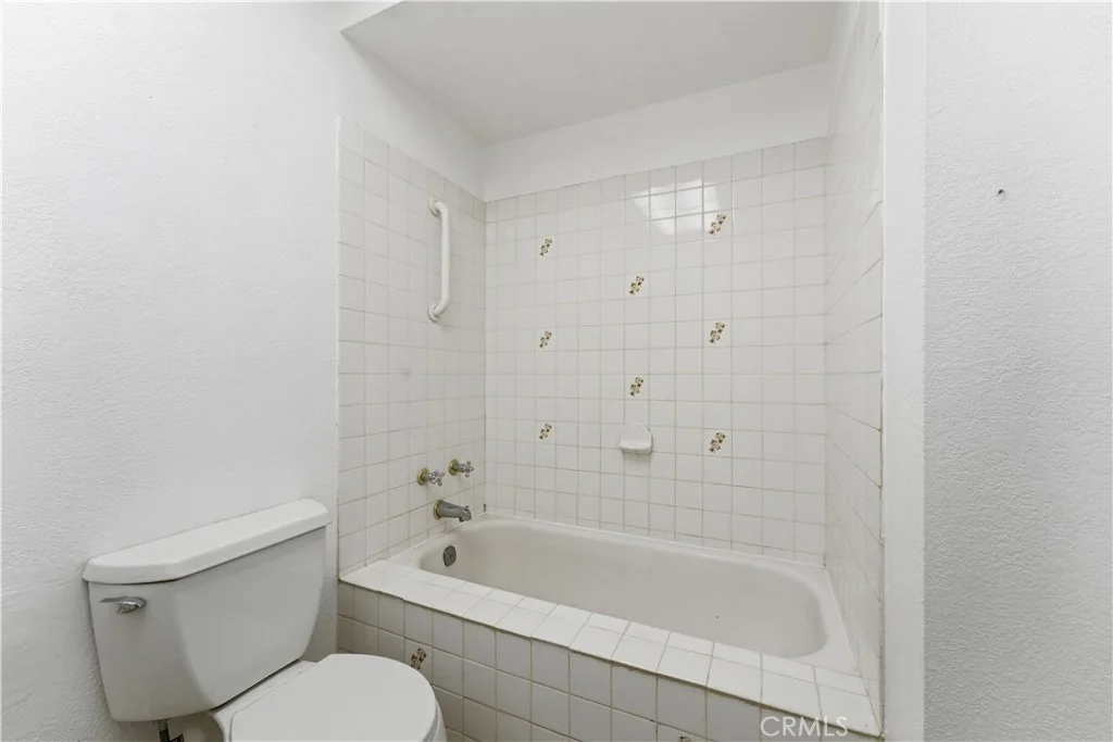 Photo of 838 Rivera Street