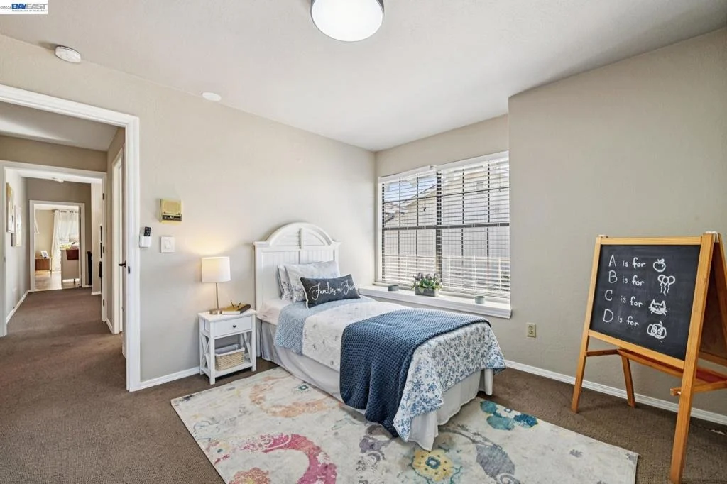 Photo of 8 Avondale Lndg