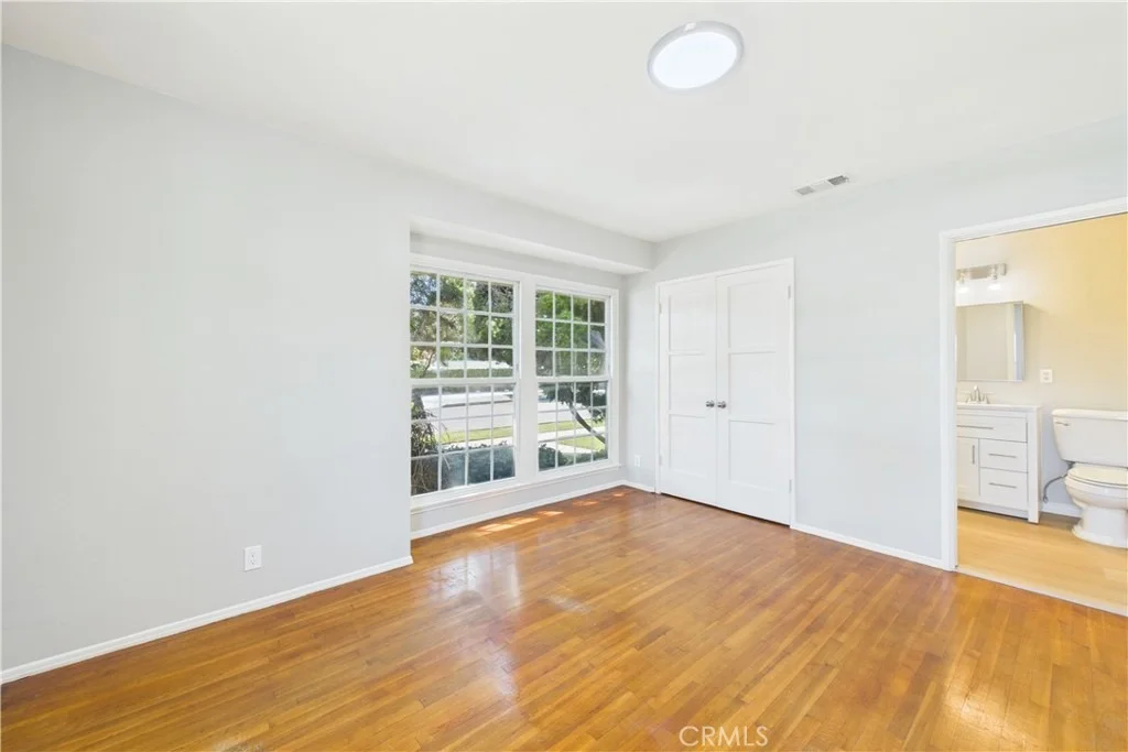 Photo of 1902 Lees Avenue
