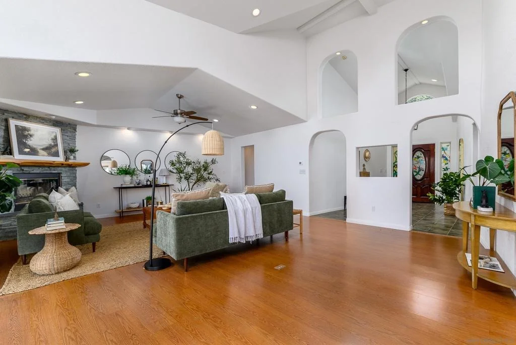 Photo of 1577 Oak Land