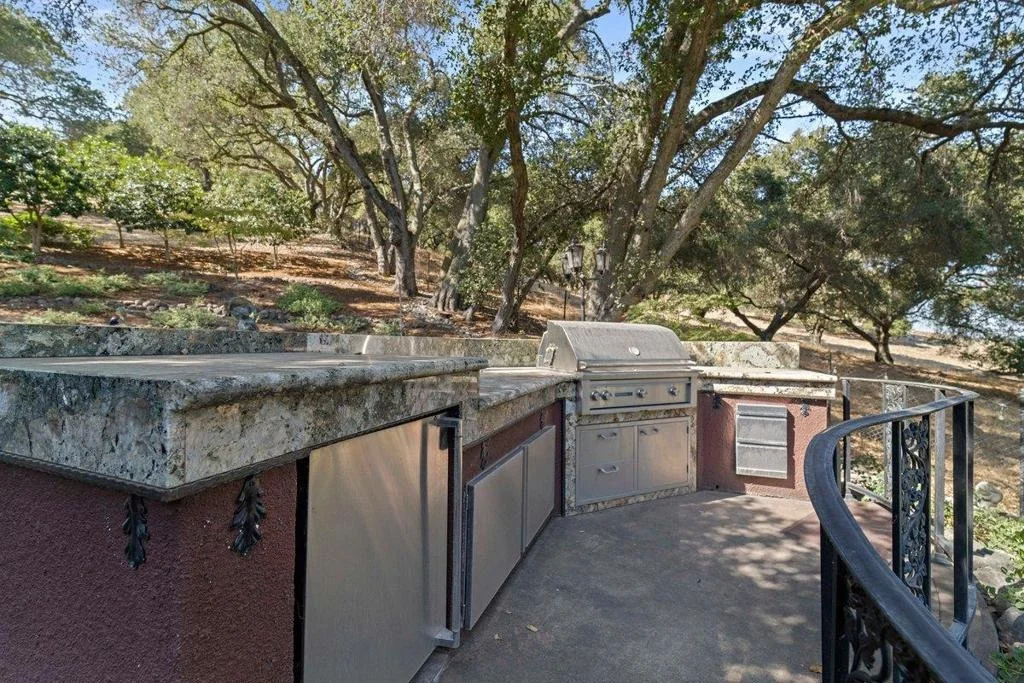 Photo of 1925 Mantelli Drive