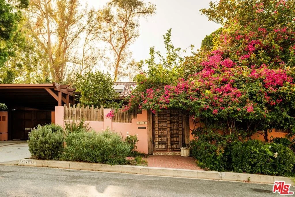 Photo of 3359 Bennett Drive