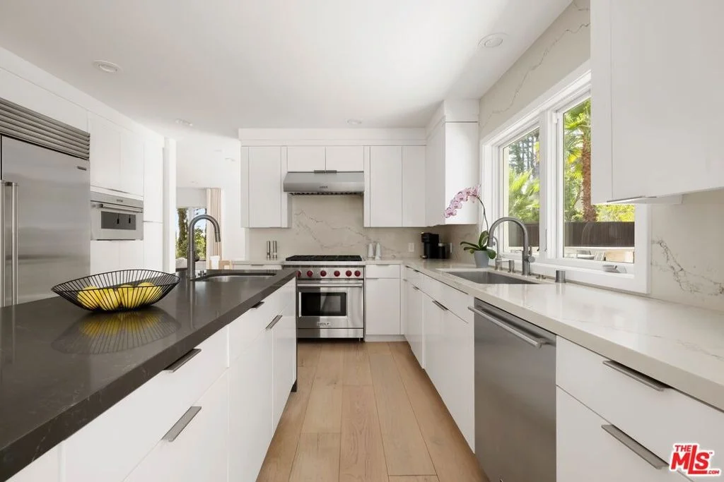 Photo of 1431 Stradella Road