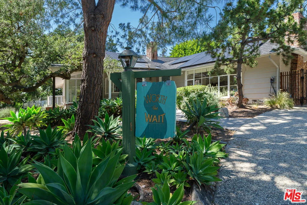 Photo of 1955 Windover Road