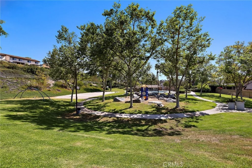 Photo of 2928 Highlands