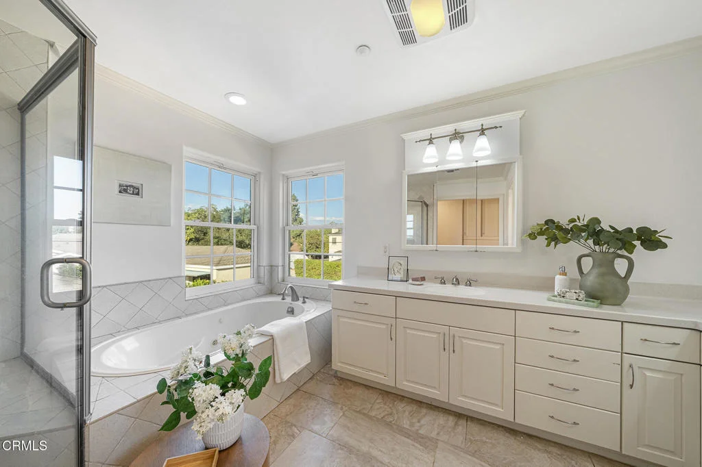Photo of 528 Dobbins Drive