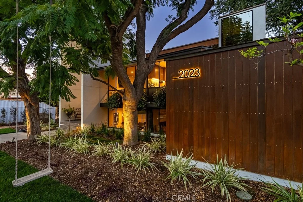 Photo of 2023 Arroyo Drive