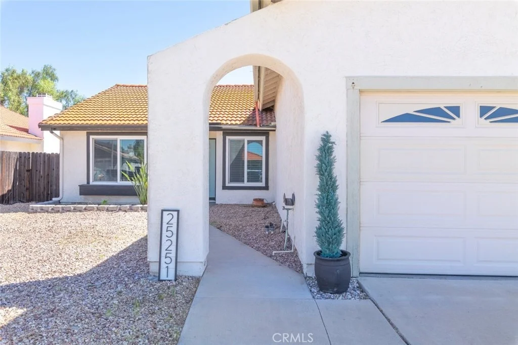 Photo of 25251 Ridgeplume