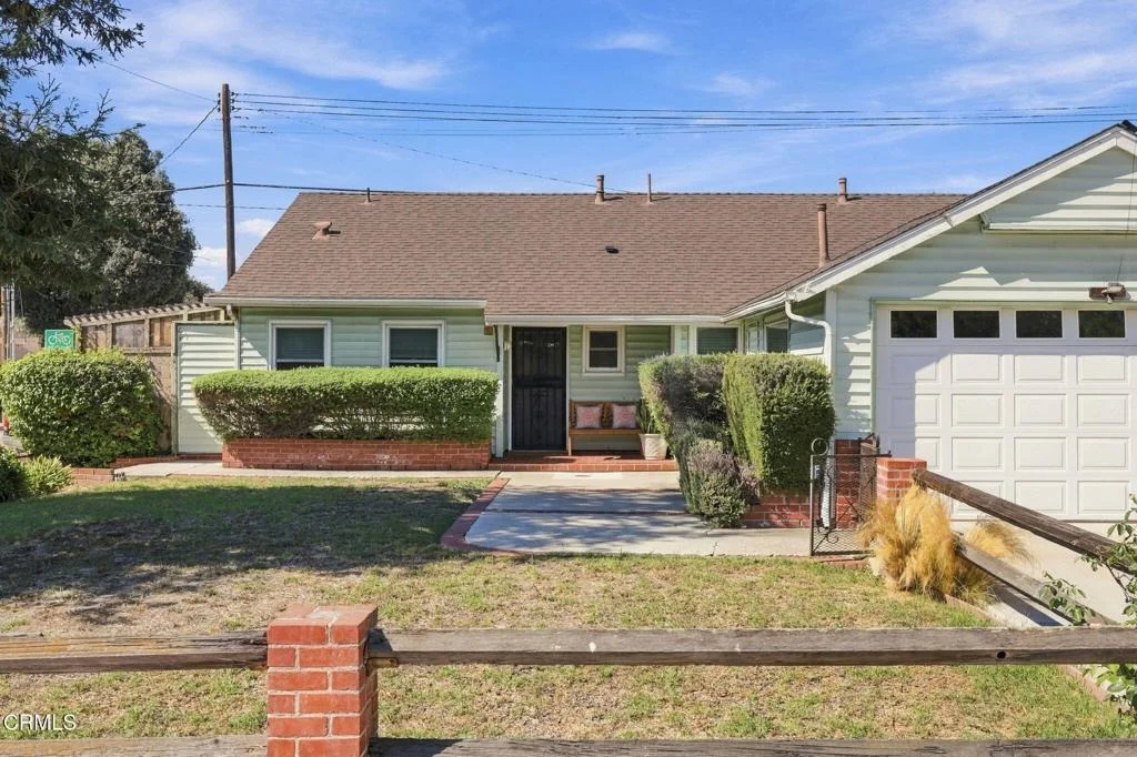 Photo of 3899 Maple Street