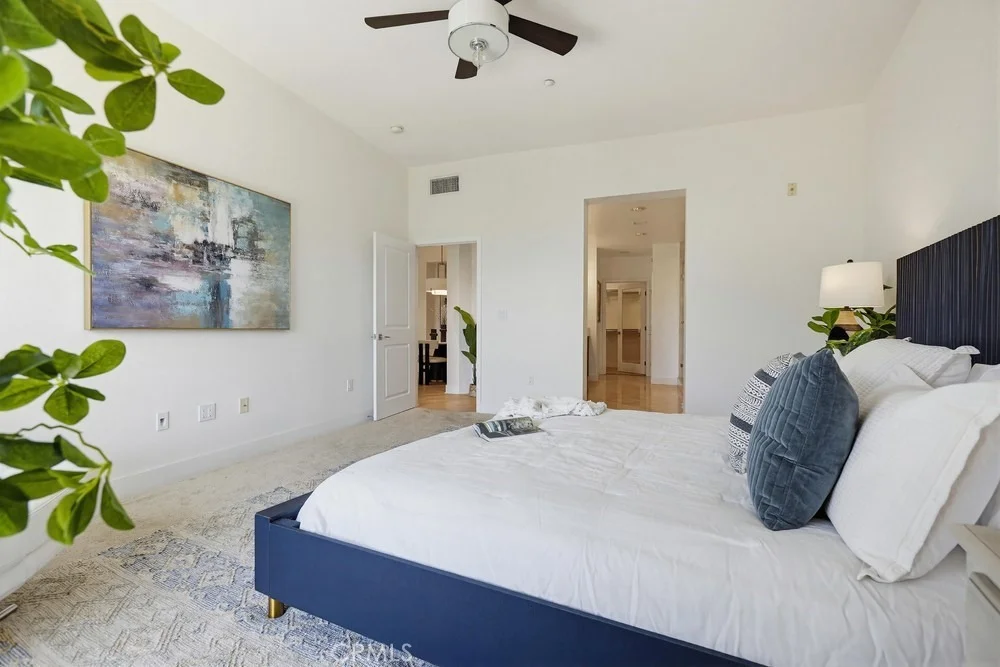 Photo of Unit 406 at 402 Rockefeller