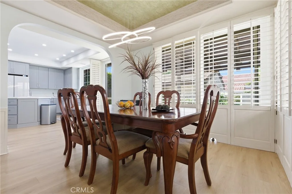 Photo of 651 Edith