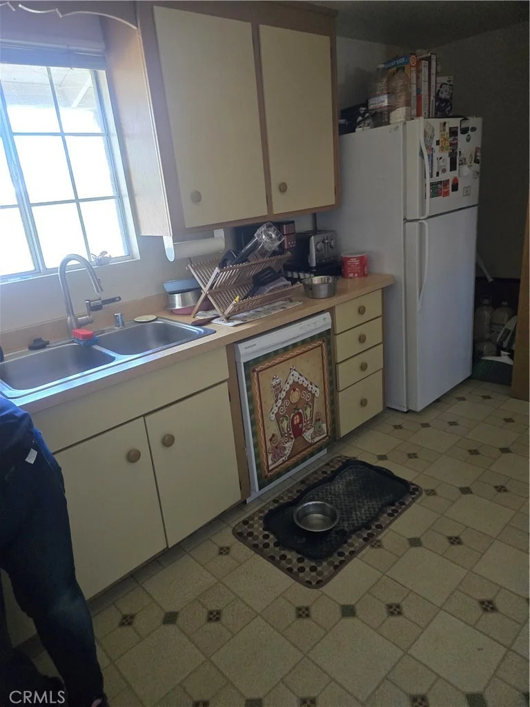 Photo of 360 W 5th