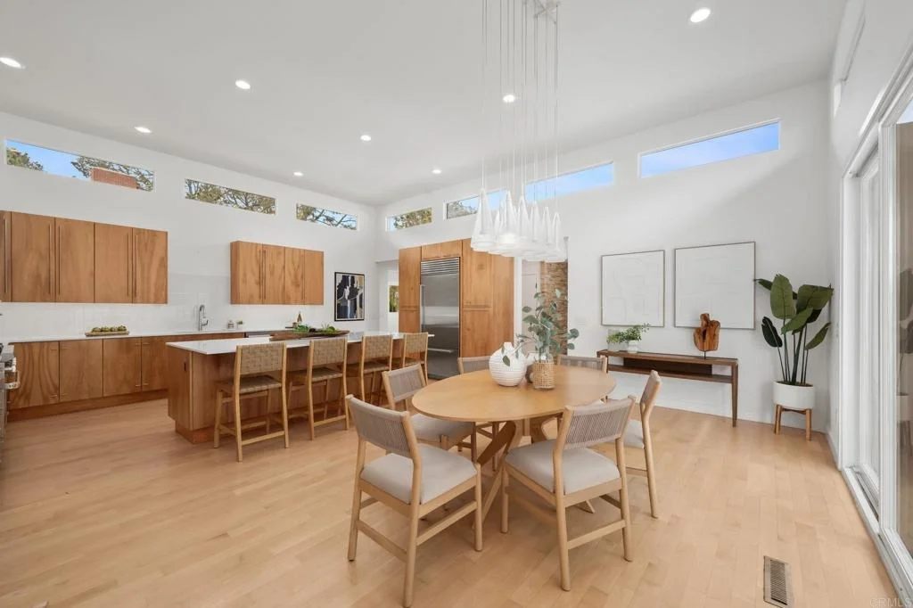 Photo of 280 Torrey Pines Terrace