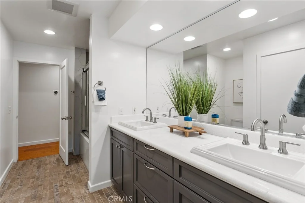 Photo of 12669 Valley View Lane