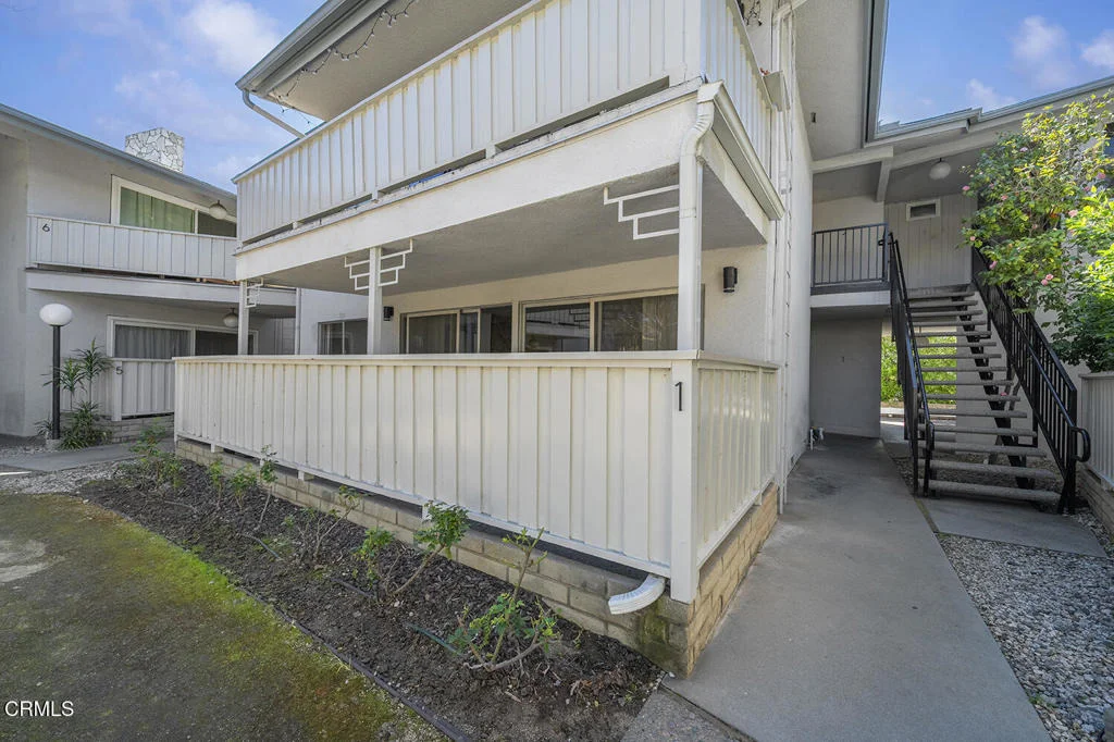 Photo of Unit 1 at 389 Cliff Drive