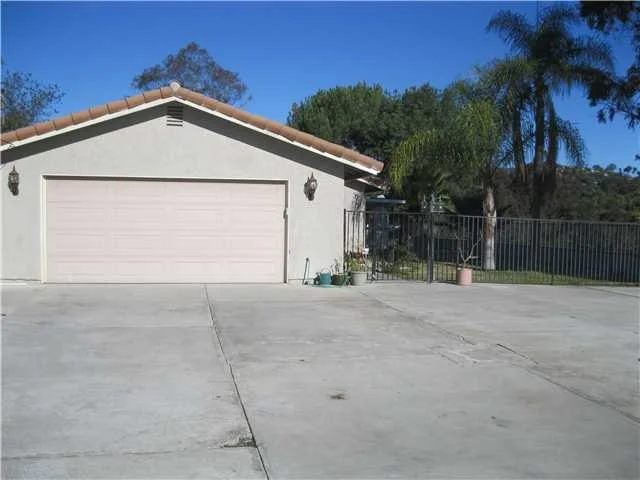 Photo of 11152 Toyon Hill Drive