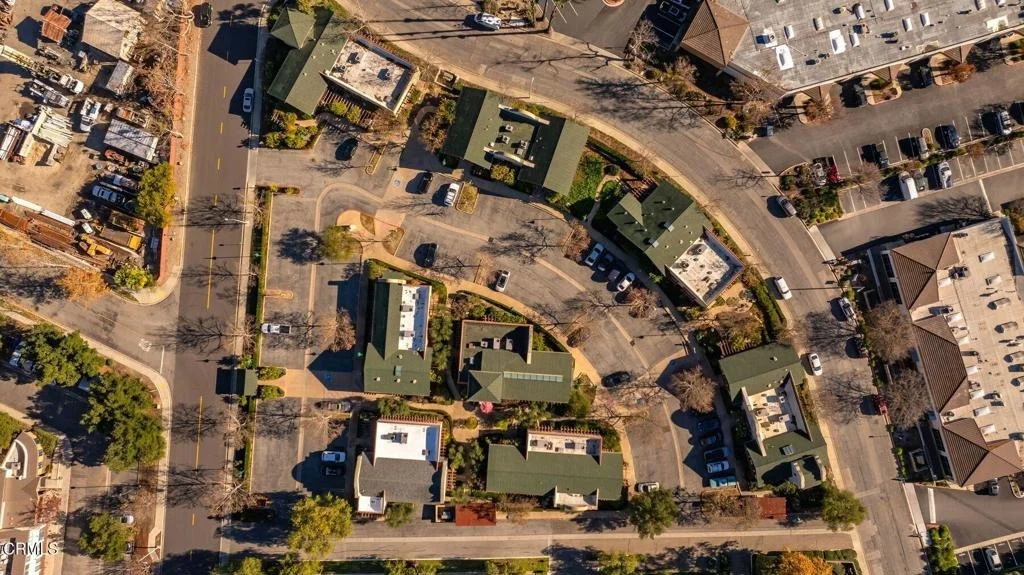Photo of Unit H at 407 Bryant Circle