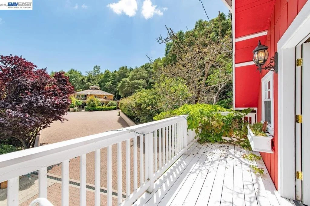 Photo of 35655 Palomares Rd