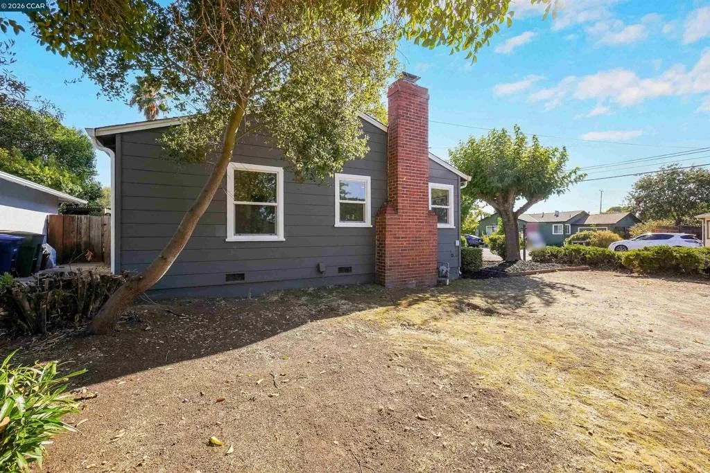 Photo of 2150 5Th Ave