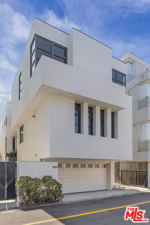 Photo of 2311 Ocean Front Walk