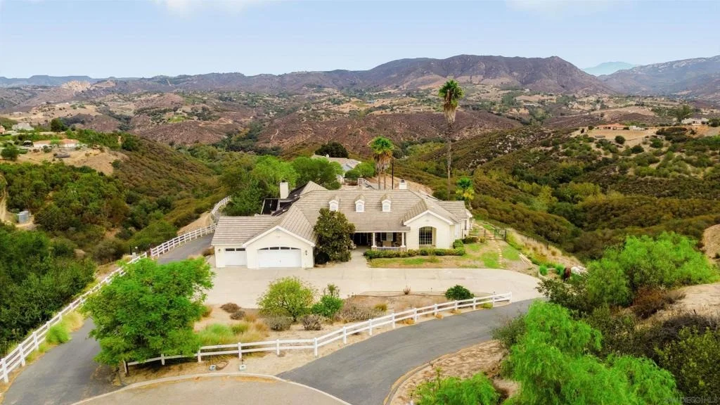 Photo of 991 River Oaks