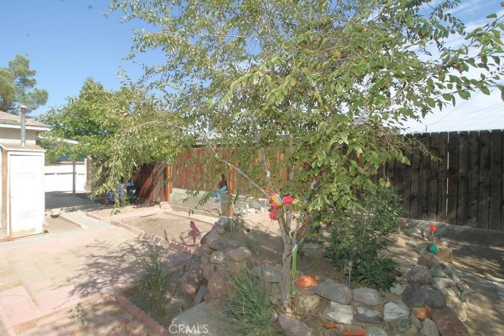 Photo of 100 E Desert View