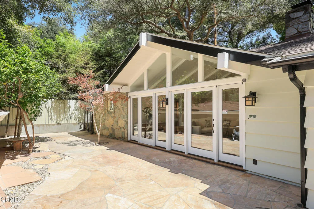 Photo of 5220 Palm Drive