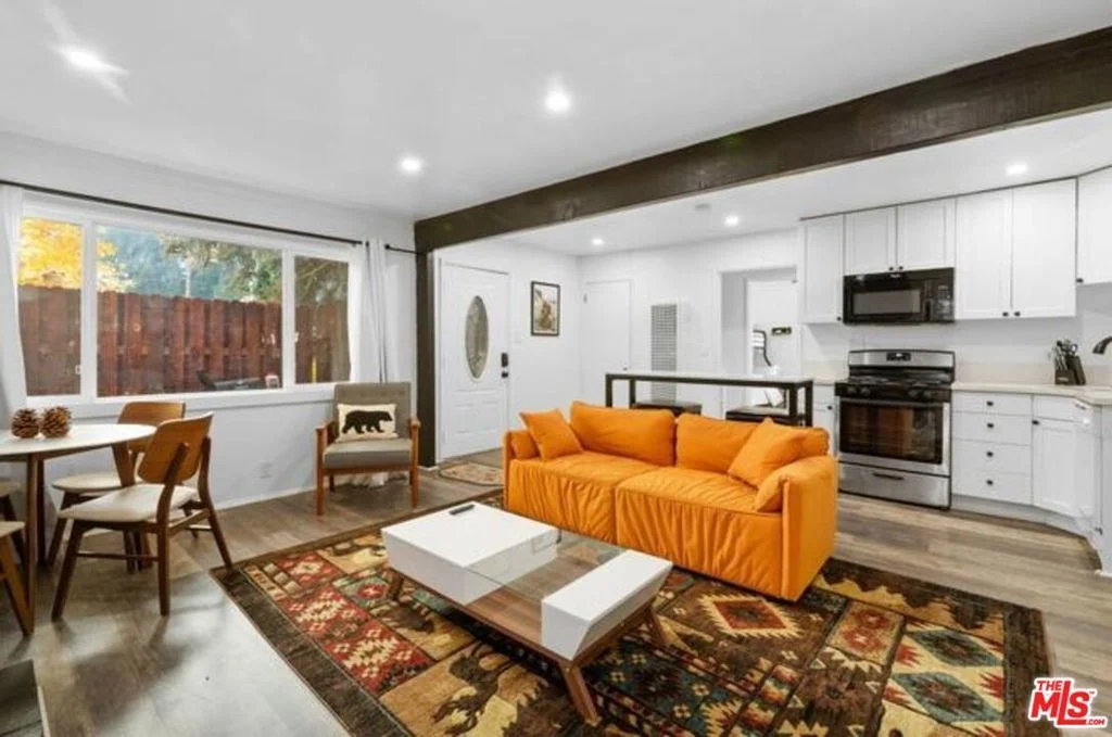 Photo of 993 Cameron Drive