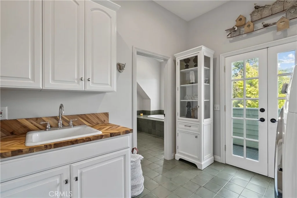 Photo of 26983 Pilgrim Road