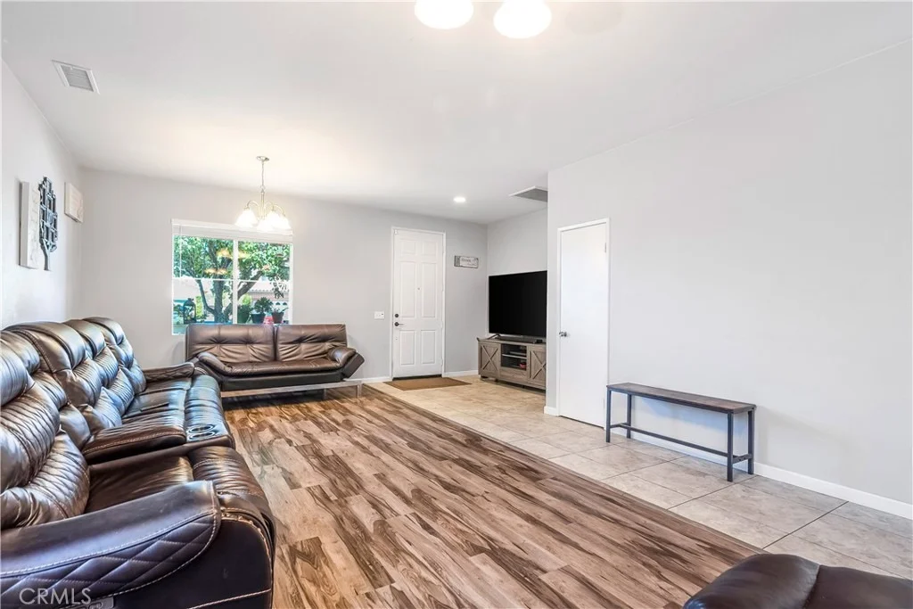 Photo of 3227 Thistlewood Lane
