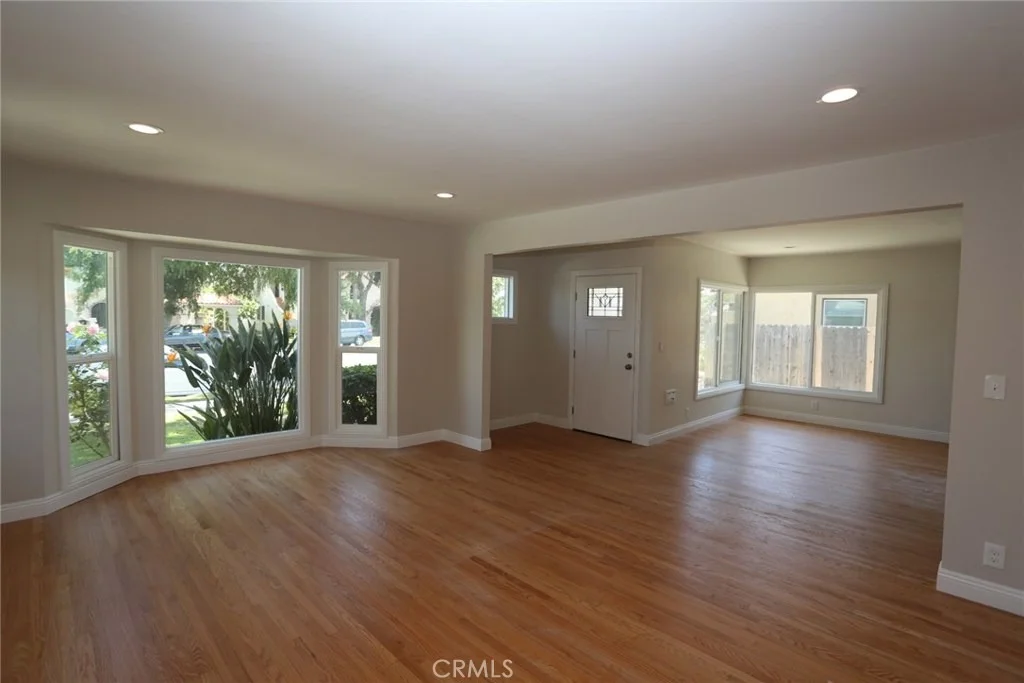 Photo of 2645 Daisy Avenue