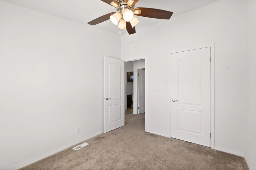Photo of 60382 Stearman Road