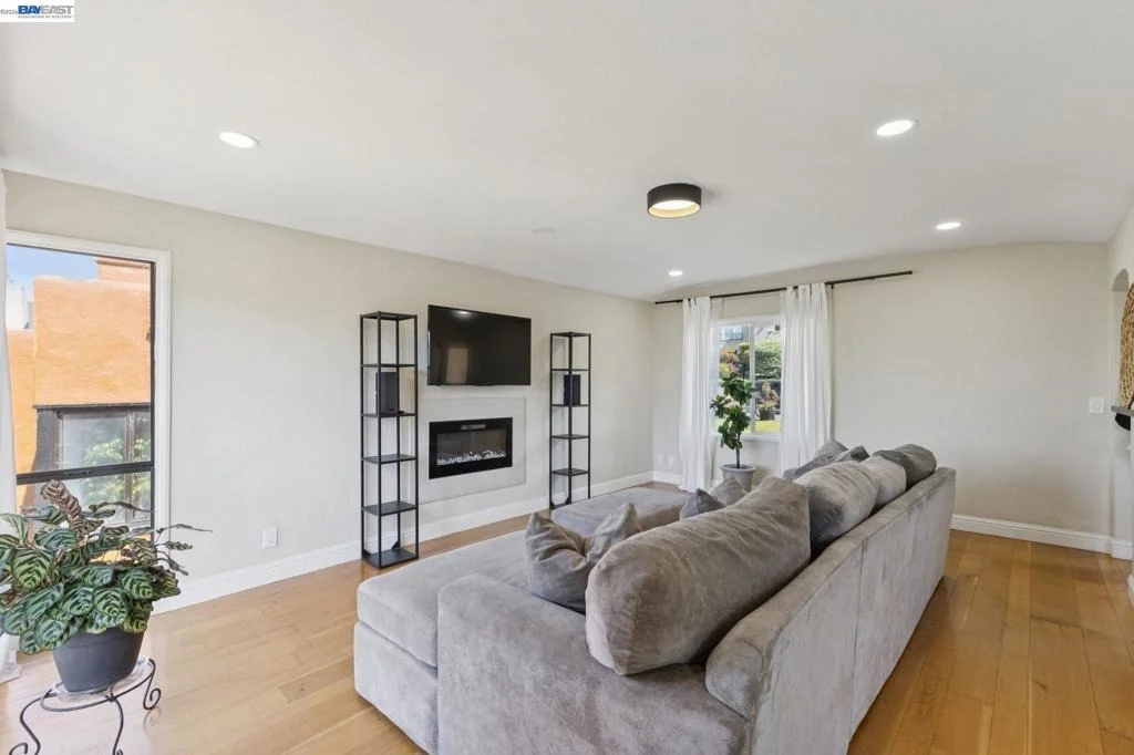 Photo of 8233 Golf Links Rd