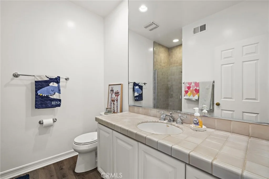 Photo of 1582 White Alder