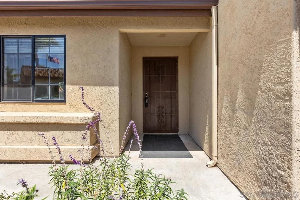 Photo of 2922 Alamitos
