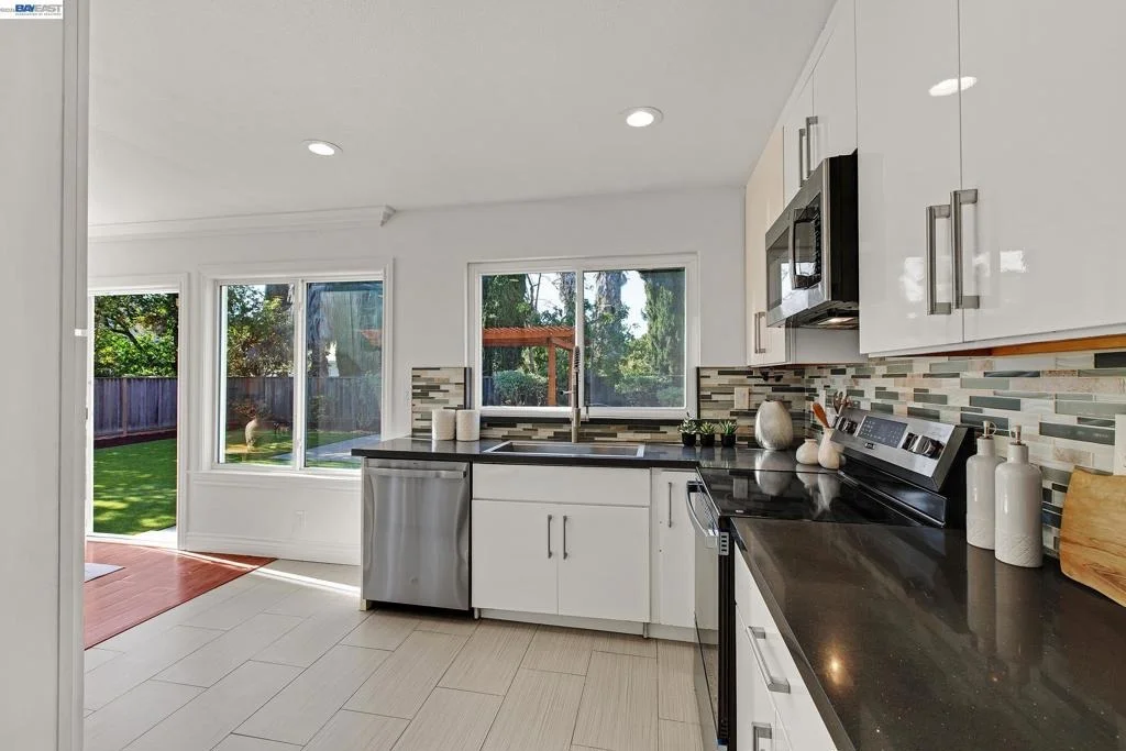 Photo of 91 Southbrook Dr